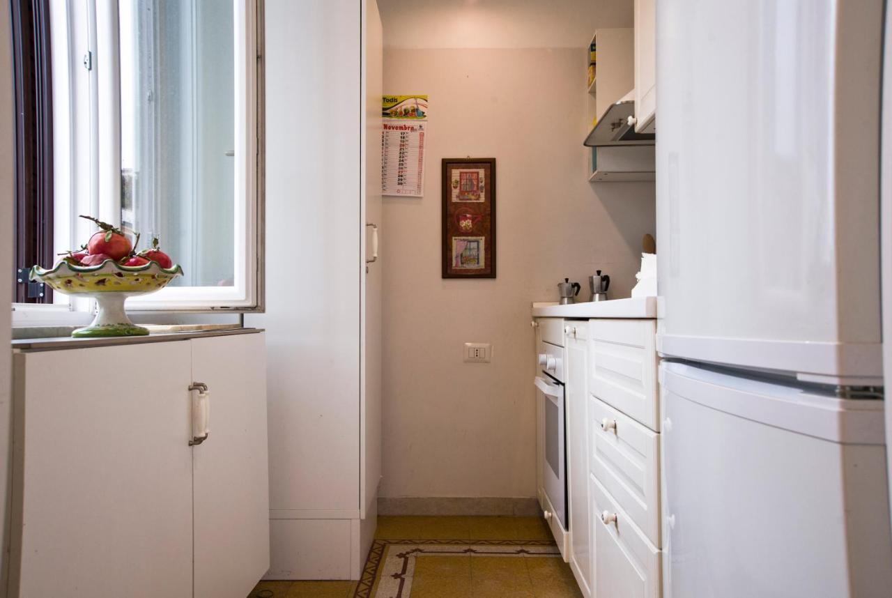 Suite Materdei - Art Of Living Napoli Ngoại thất bức ảnh